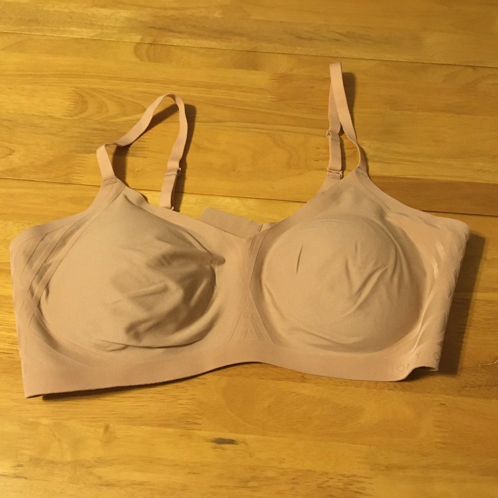 Nearly new Honeylove wireless bra
